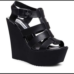 Selling Steve Madden Black Bessa Platform Wedges