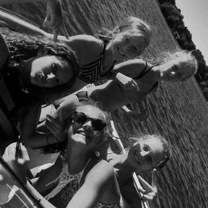 Meet your Posher, Avery