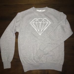 Gray graphic sweatshirt