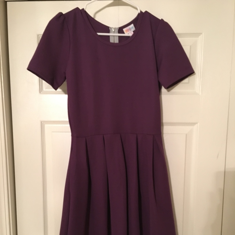 Lularoe Amelia small purple dress