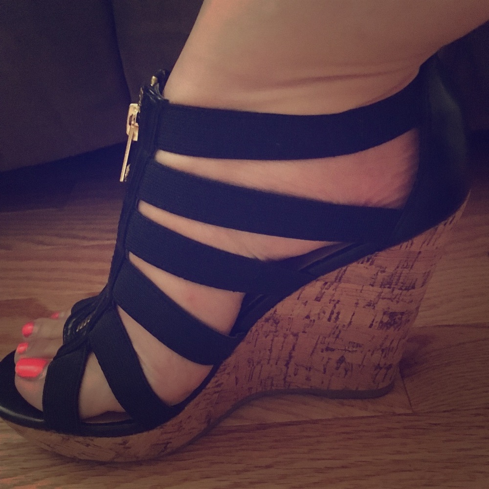 Badass black Steve Madden wedges!