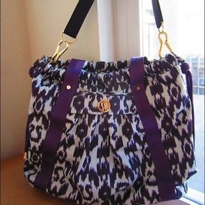 lululemon athletica Effortless Tote Bag