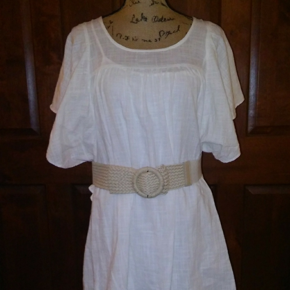 White flowy Old Navy dress