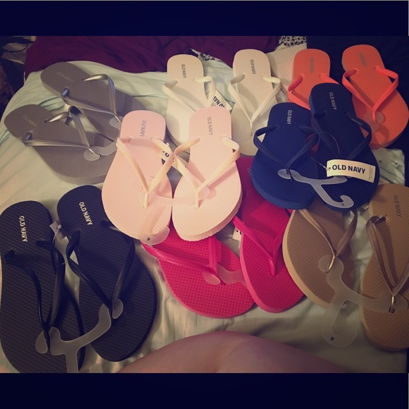 Old navy flip flops size 6 - Picture 1 of 1