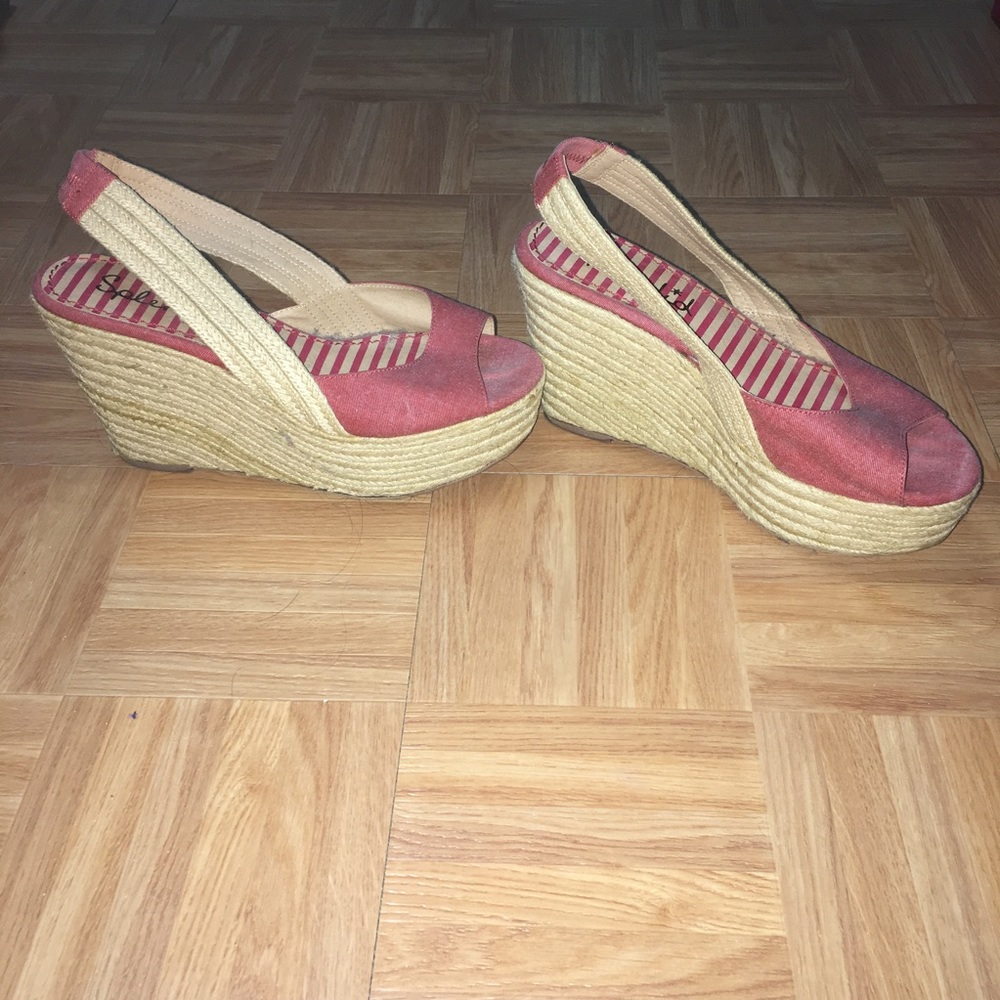 Splendid Wedges - Picture 3 of 3