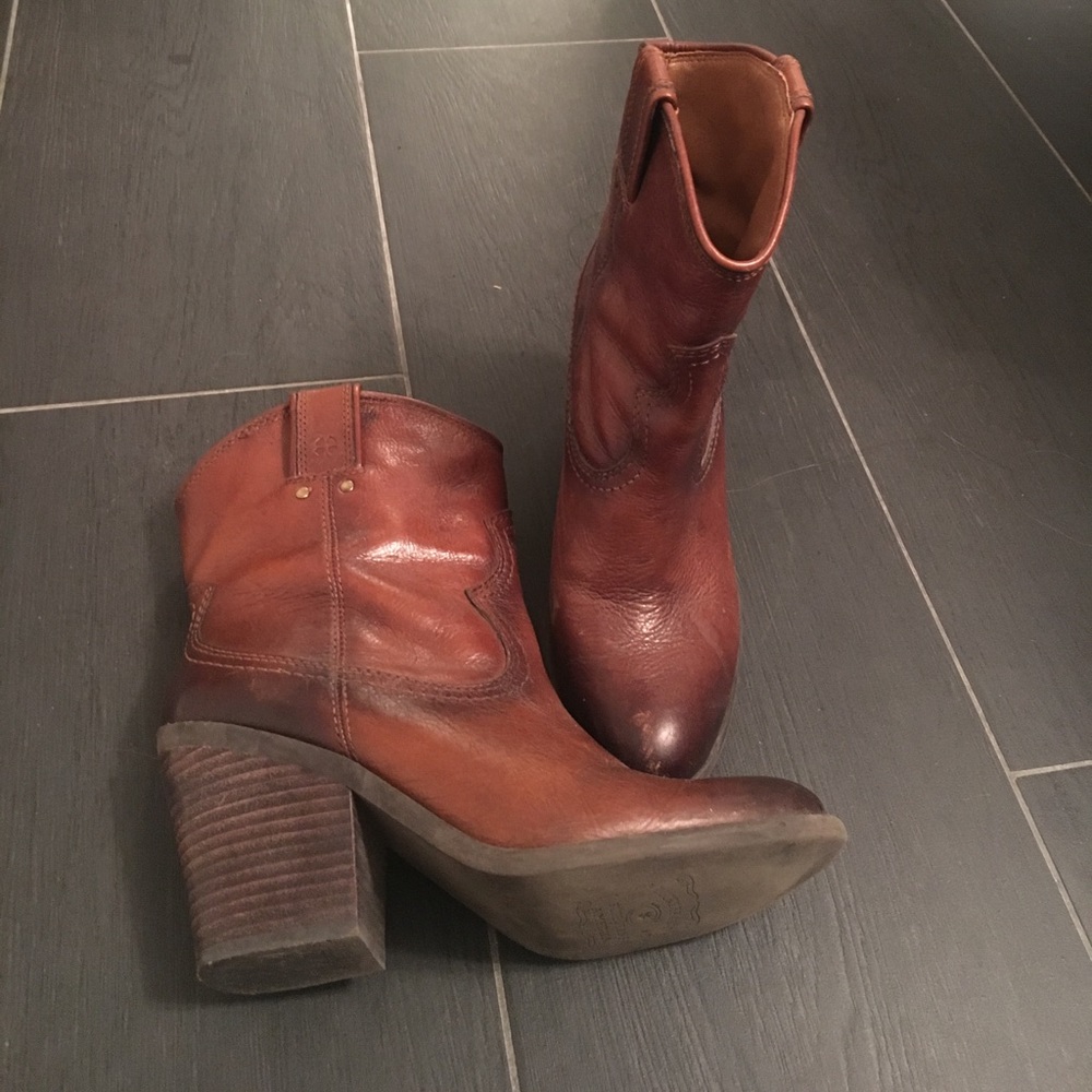 SOLD Brown Leather Lucky Brand Cowboy Boots