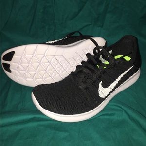 Women's Nike Free RN Flyknit Running Shoes 👟✔️