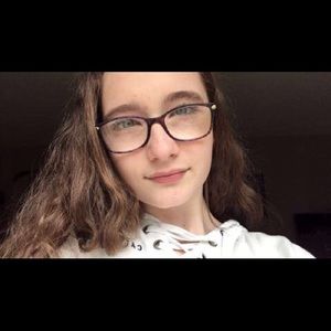 Meet your Posher, Delaney