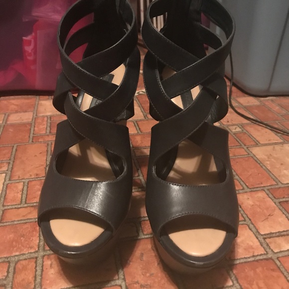 BCBG Midnight black platform.block heels - Picture 2 of 5
