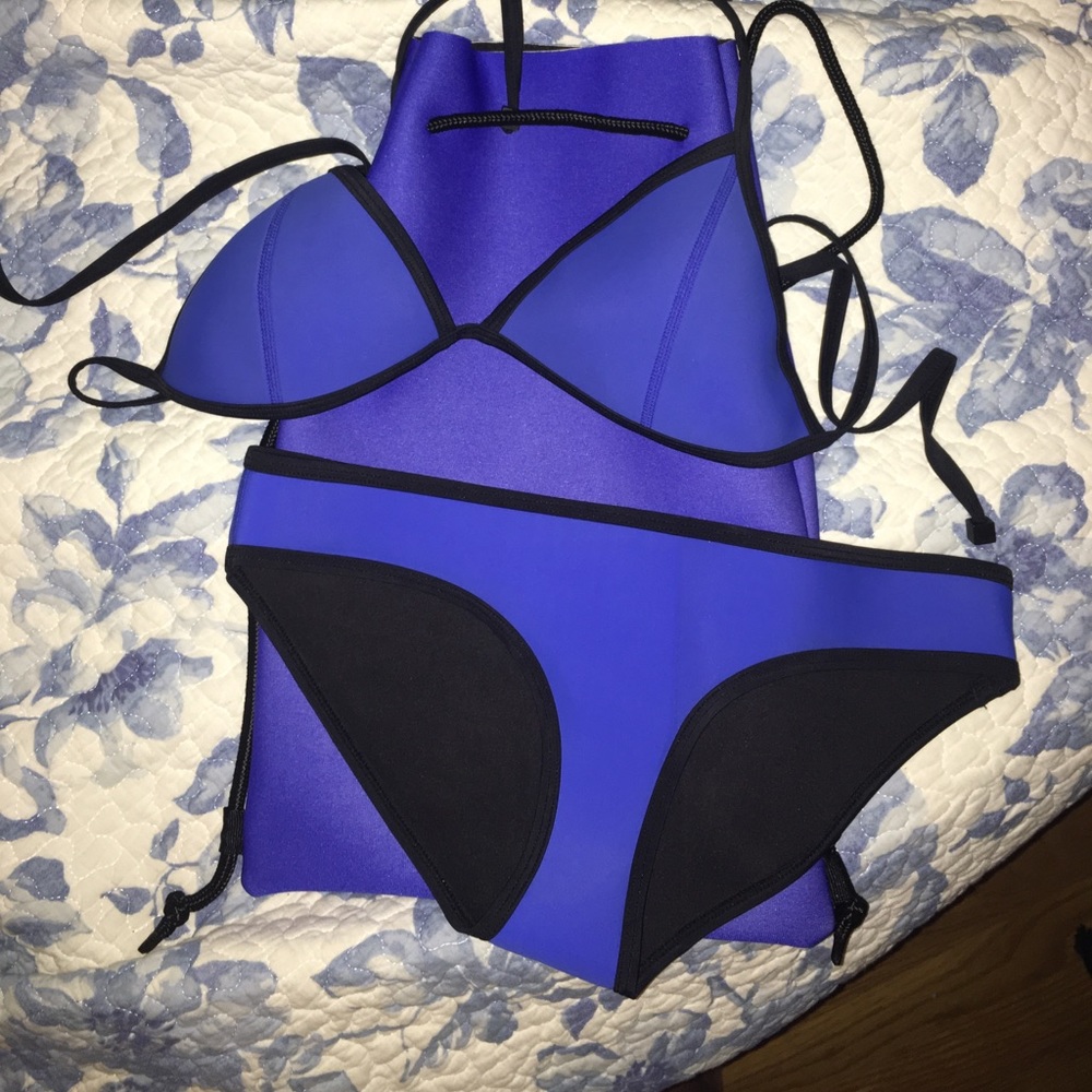 Authentic triangl bikini cobalt size SM/MED