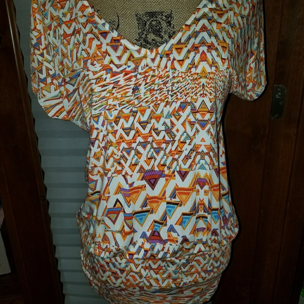 Very cute Aztec ePrint bright dress