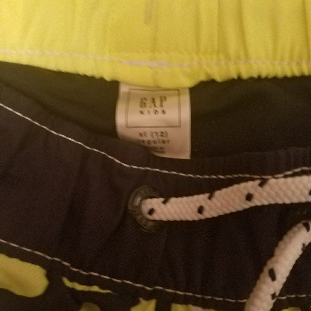 Swim trunks - Picture 2 of 3