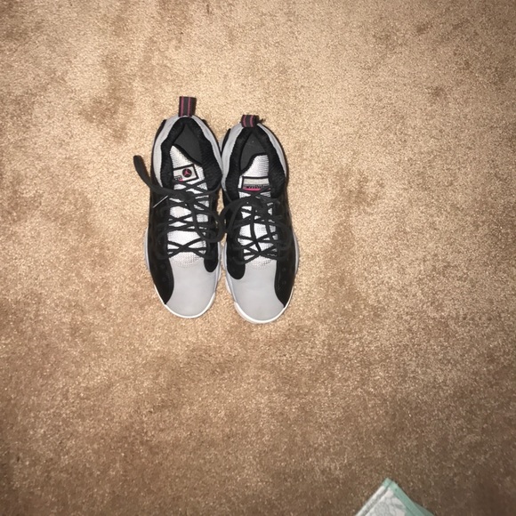 Girl Jordan's - Picture 4 of 8