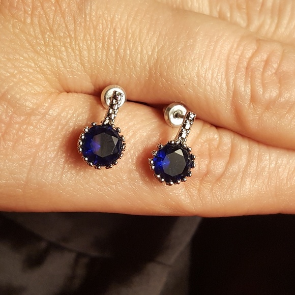 Brilliant Sapphire Blue Earrings - Picture 3 of 3