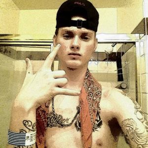 Meet your Posher, Cj