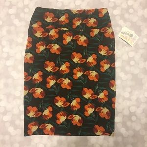 New with tags LULAROE Cassie Size Medium