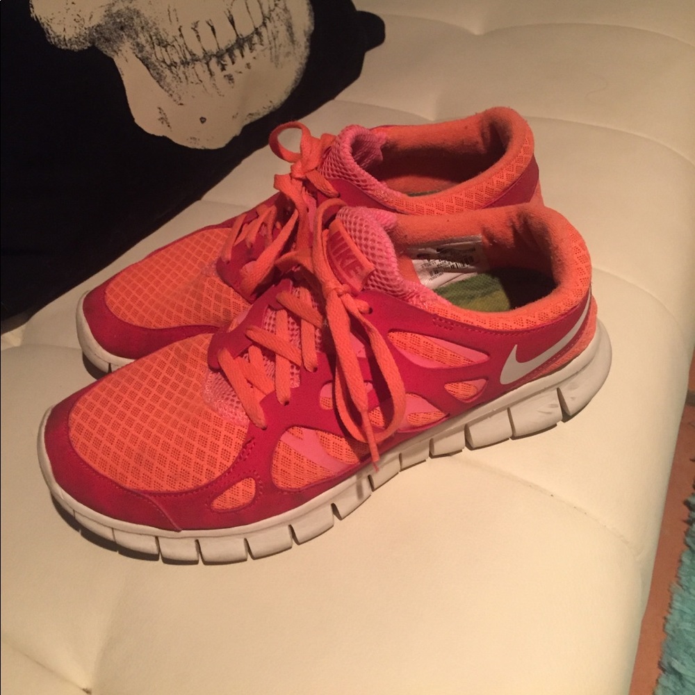 Nike tennis shoes