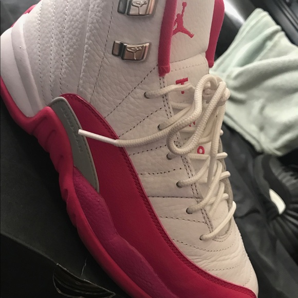 Jordan retro 12 dynamic pinks - Picture 2 of 4