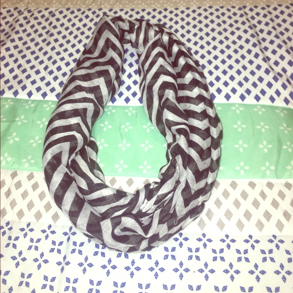 Chevron scarf