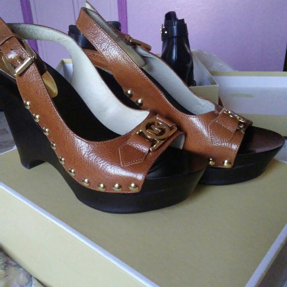 Micahel Kors Wedges