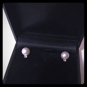 🔮Swarovski pearl and crystal stud earring