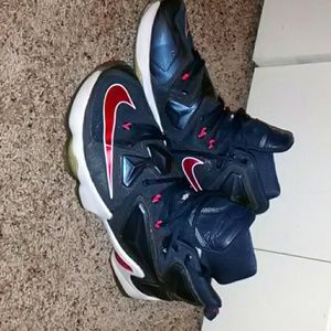 Lebron 13's