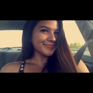 Meet your Posher, Dyana