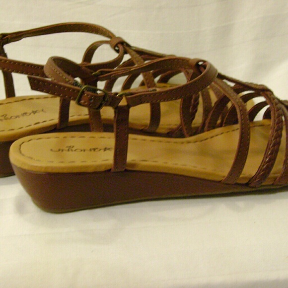 Union Bay Small Wedge Multi Strap sandals - Picture 2 of 6