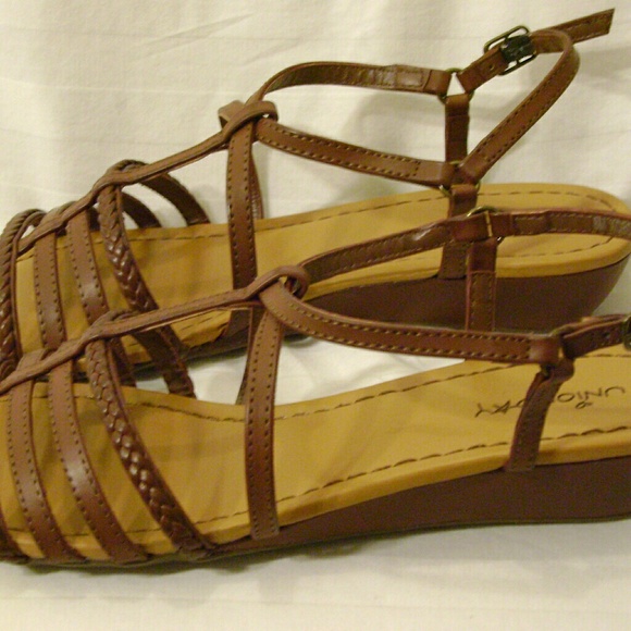 Union Bay Small Wedge Multi Strap sandals - Picture 4 of 6