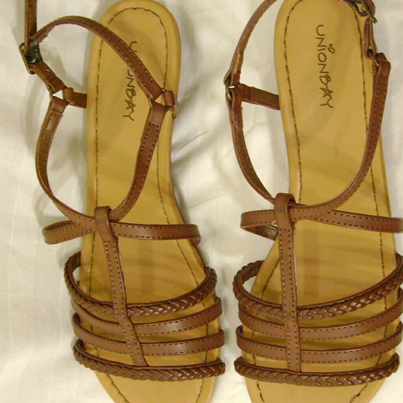 Union Bay Small Wedge Multi Strap sandals - Picture 5 of 6