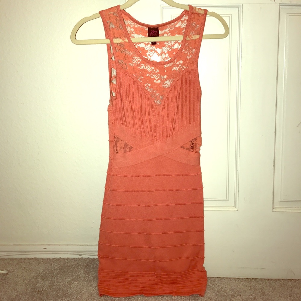 2B Bebe Coral lace stretch Bodycon dress