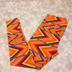 LULAROE TC LEGGINGS NEW WITH TAGS