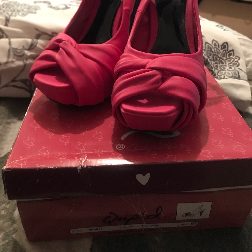 Fuchsia heels