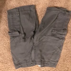 Cargo shorts grey.
