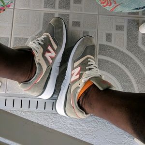 Meet your Posher, Enz