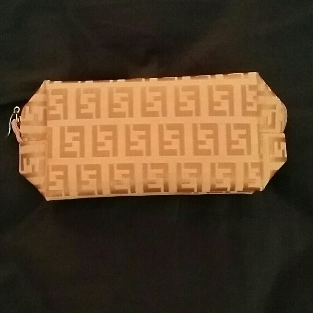 Cosmetic bag