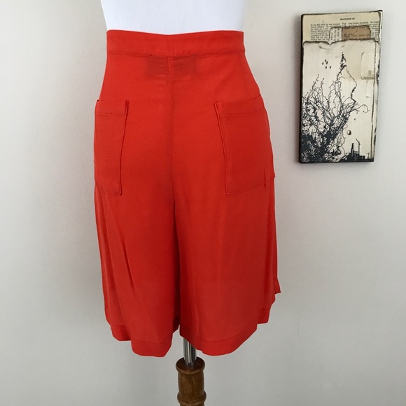 ANTHROPOLOGIE Sundays in Brooklyn Gerbera Shorts - Picture 4 of 8