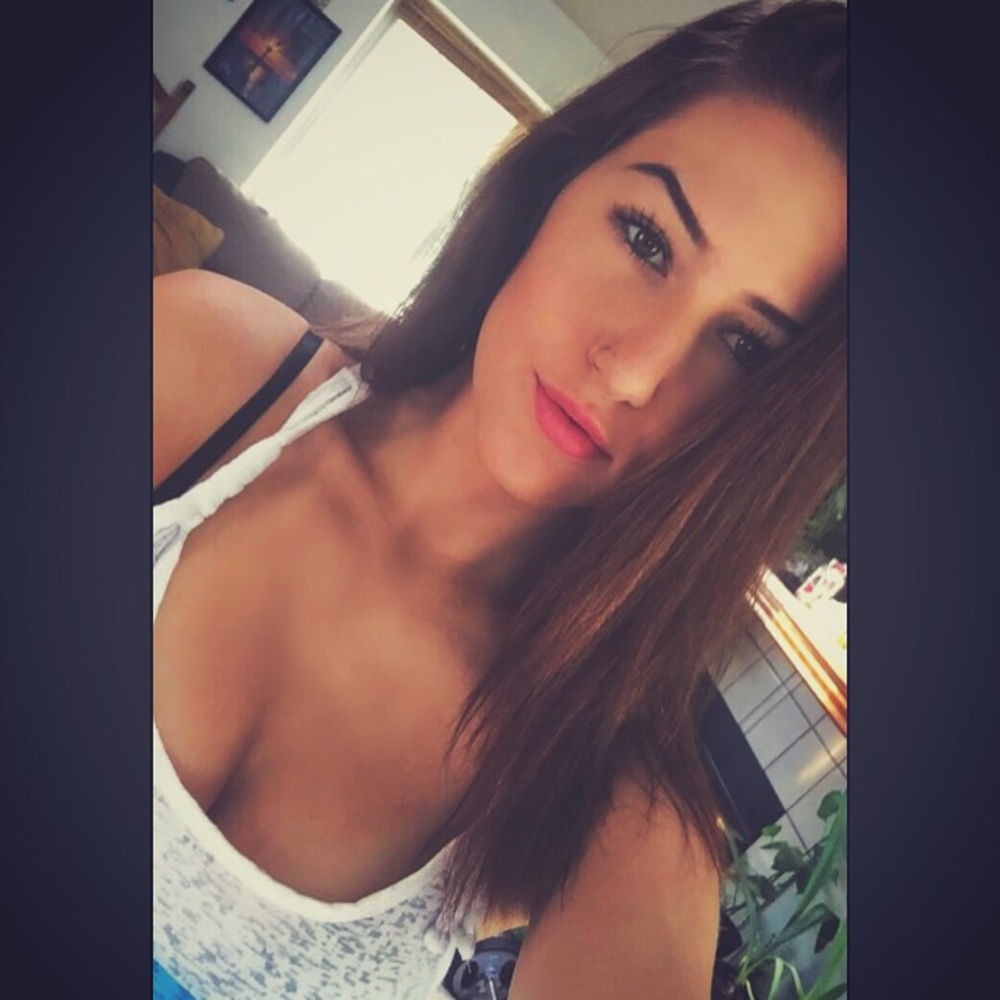 Meet your Posher, Carissa