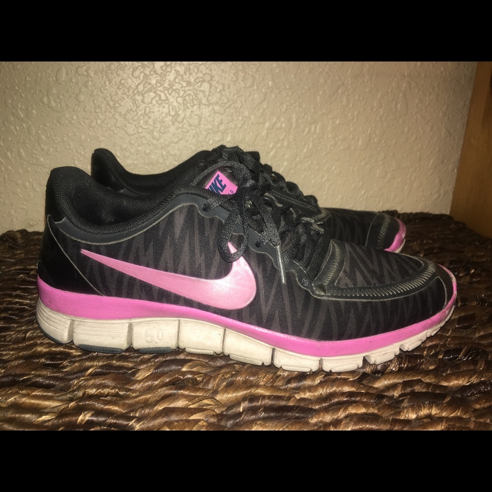 Nike shoes! Free runs 5.0