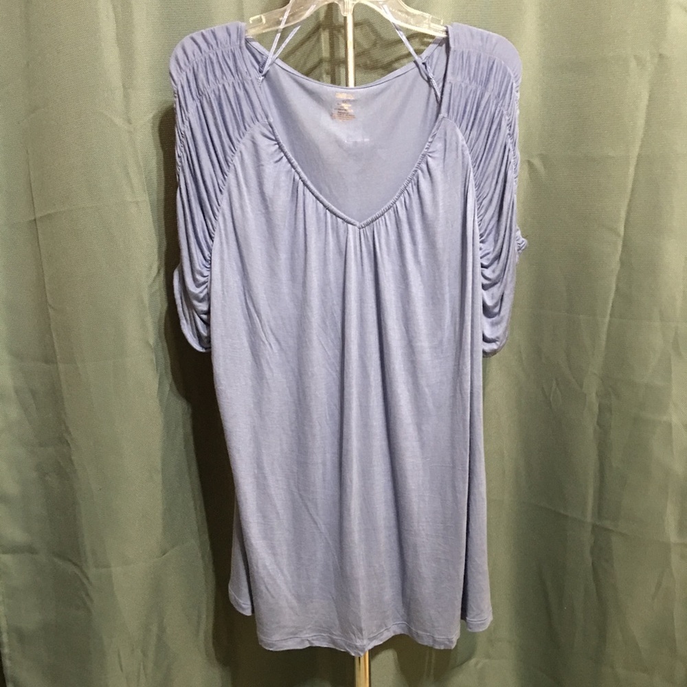 Please read! New Jennifer Lopez top