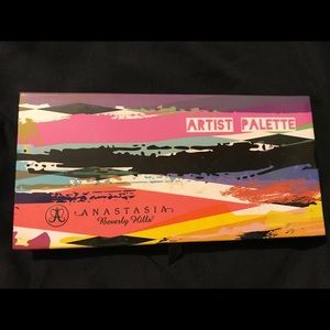 Anastasia limited edition "artist palette"