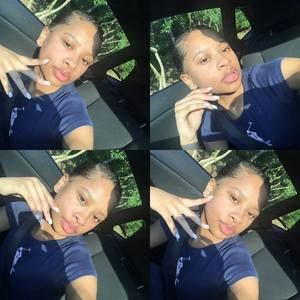 Meet your Posher, Michaela