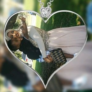 Meet your Posher, Halima