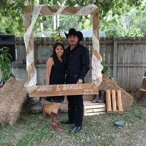 Meet your Posher, Yazmin n edgar