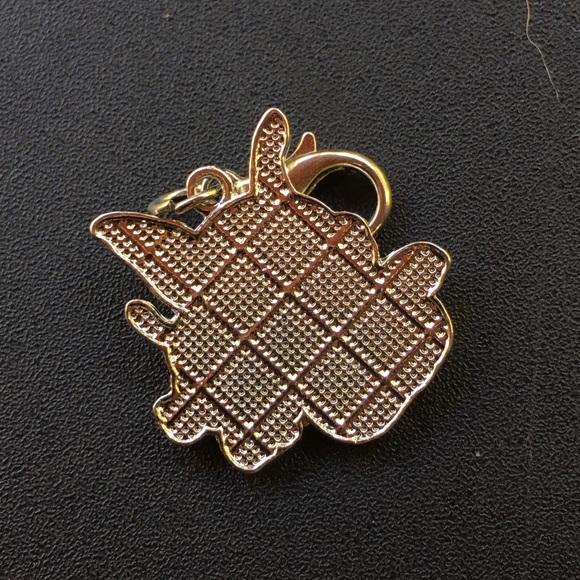 Goofy dog 🐶  enamel clip Pit bull - Picture 5 of 8