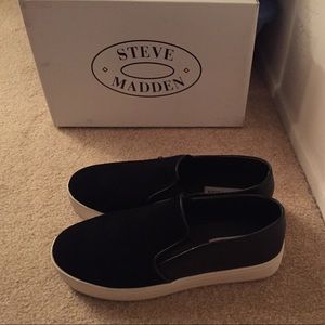Steve Madden Buhba slip on's