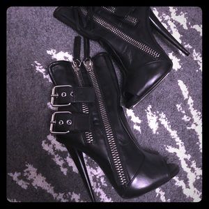 Giuseppe zanotti bootie 37