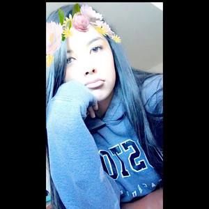 Meet your Posher, Dania