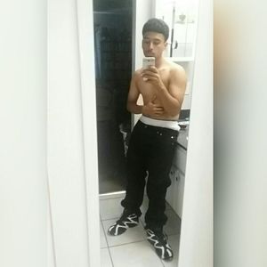 Meet your Posher, Johnathan