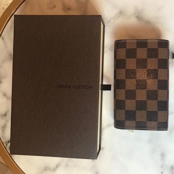 Authentic Louis Vuitton Damier Bifold Wallet